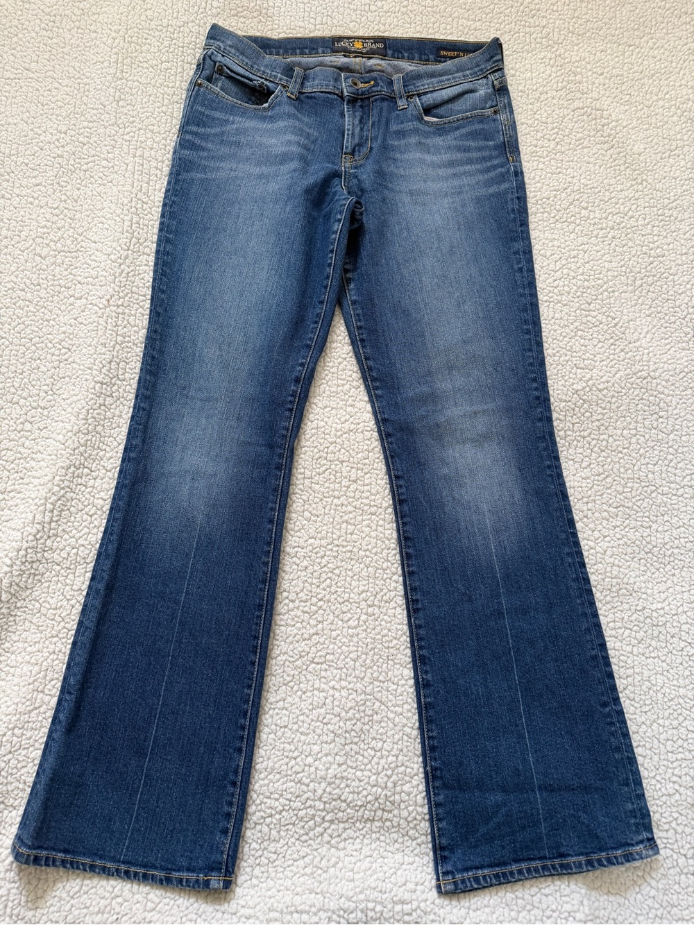 Lucky Brand Women's Blue Flare Jeans - Medium Wash size 10